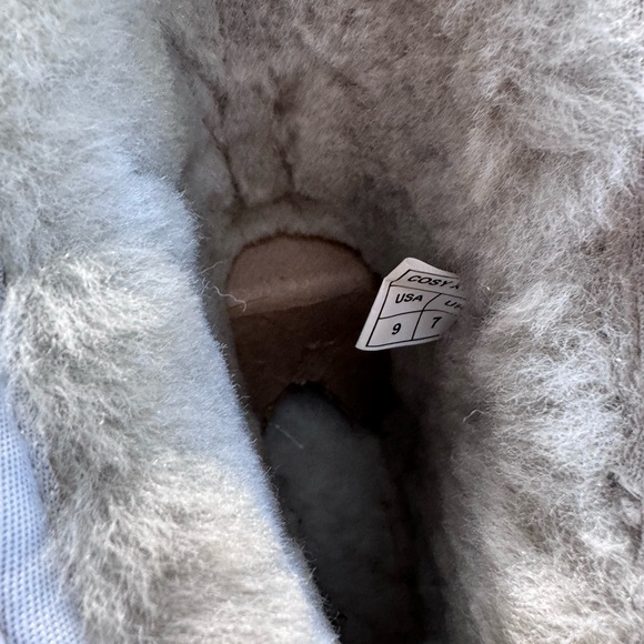 Luxe Australian Gray Suede Boots Brand new never worn - Picture 7 of 7